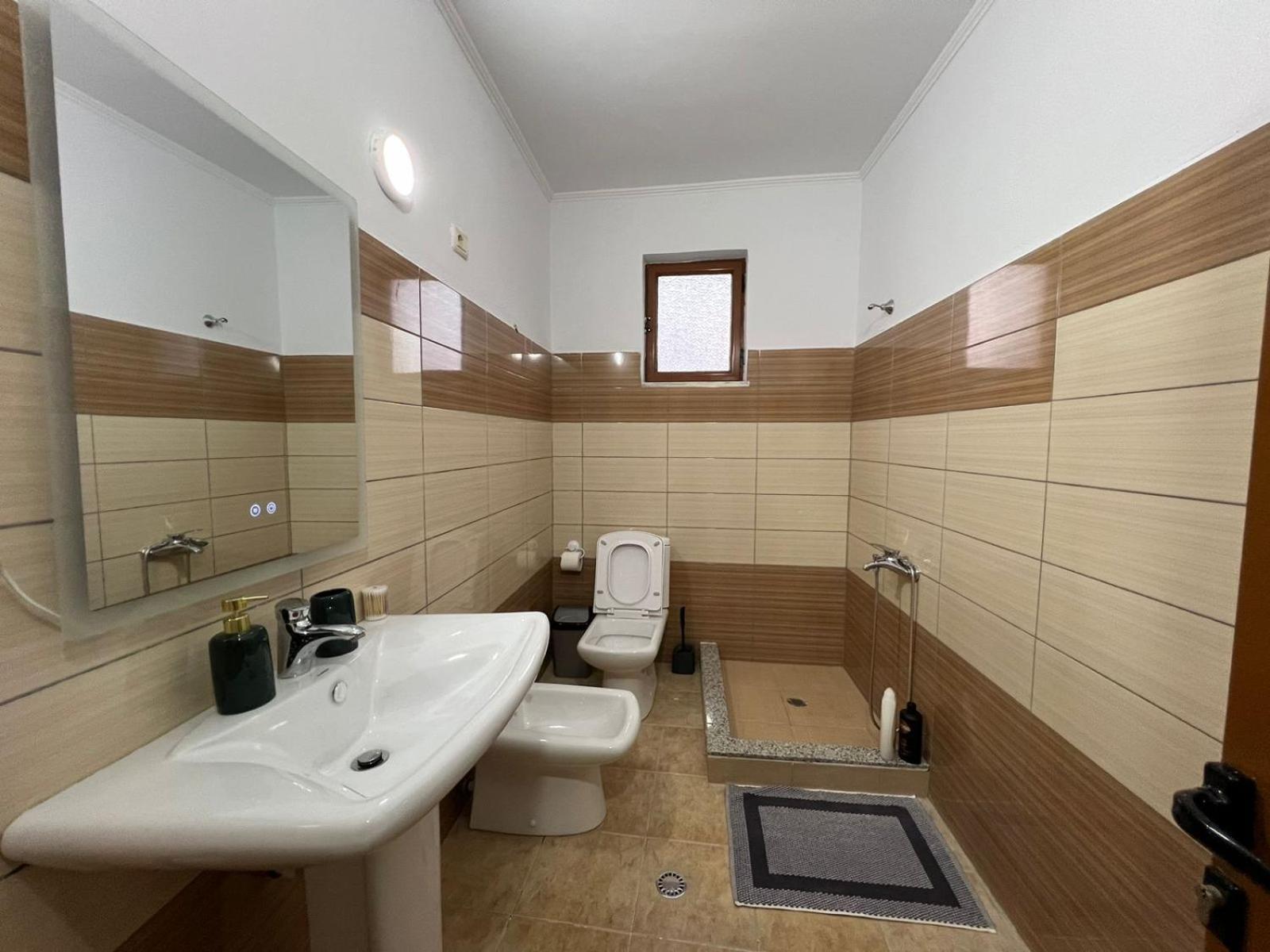 Sajmir Suites Përmet Exterior foto