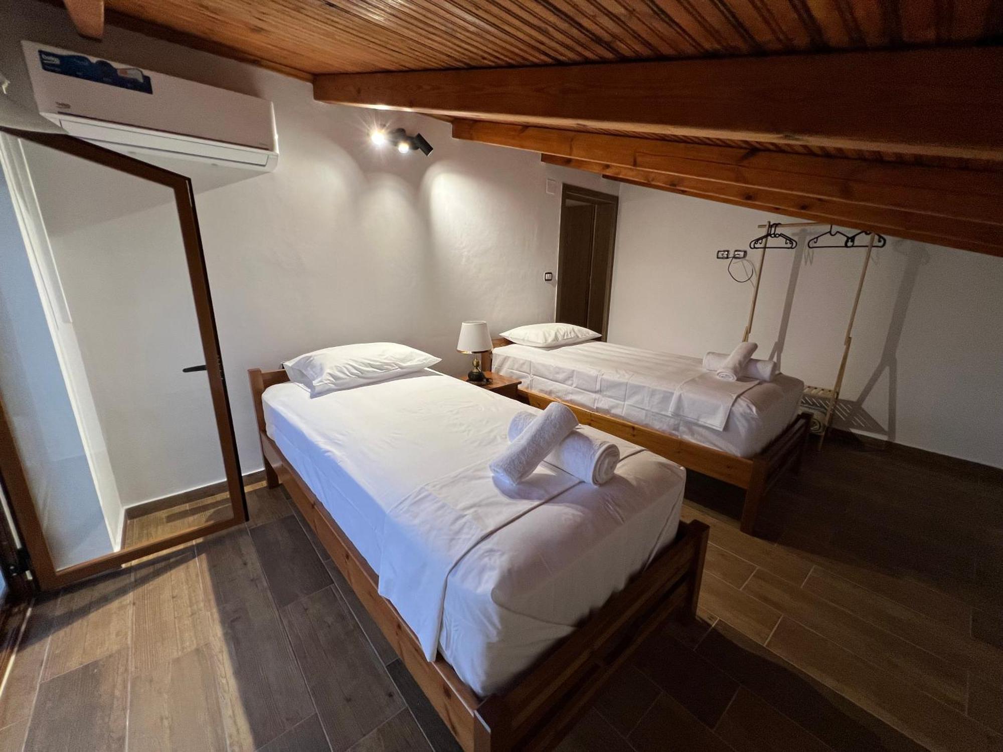 Sajmir Suites Përmet Exterior foto